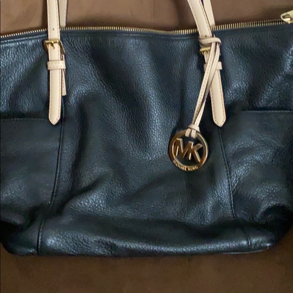 Shoulder bag black